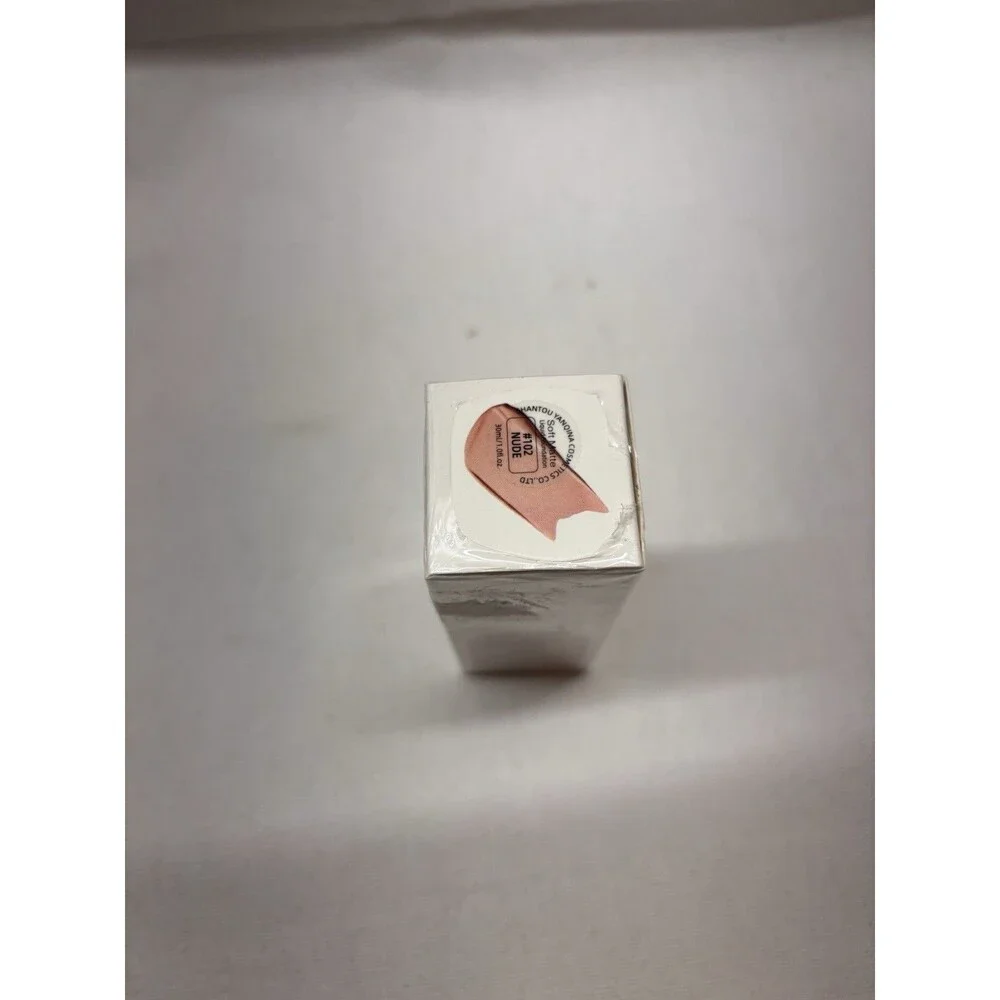 YANQINA QIC Soft Matte Jewel Light Foundation #102 Nude 30ml NIB Exp 08/2027
